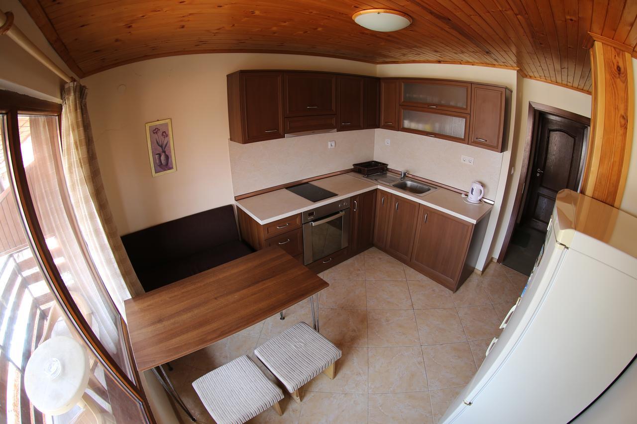 Aurora Guest House Nesebar Buitenkant foto